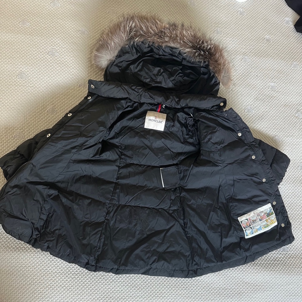 Moncler Kids Girls Puffer Jacket Coat, Black, Real Fur, Size 4 (104 cm) - Picture 6 of 9